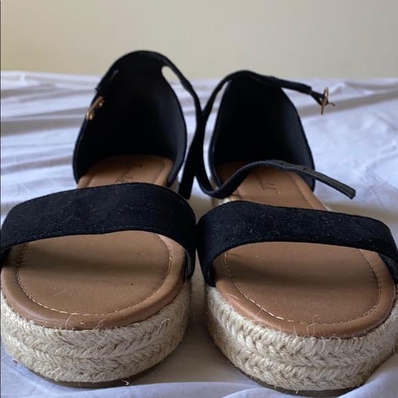 Platform sandal - Picture 2 of 4